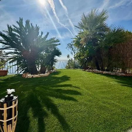Eden Rock Apartment Grimaldi (Liguria)