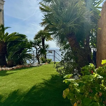 Eden Rock Apartment Grimaldi (Liguria)