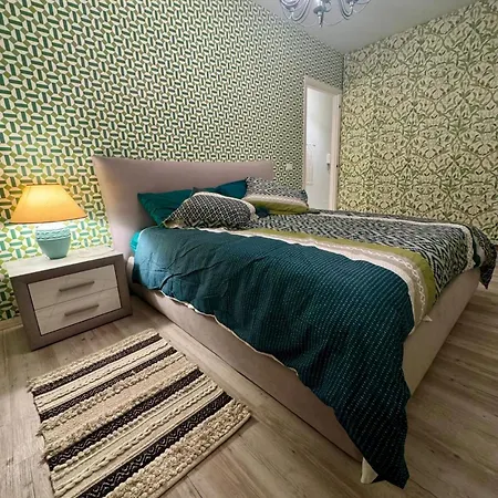 Eden Rock * غريمالدي