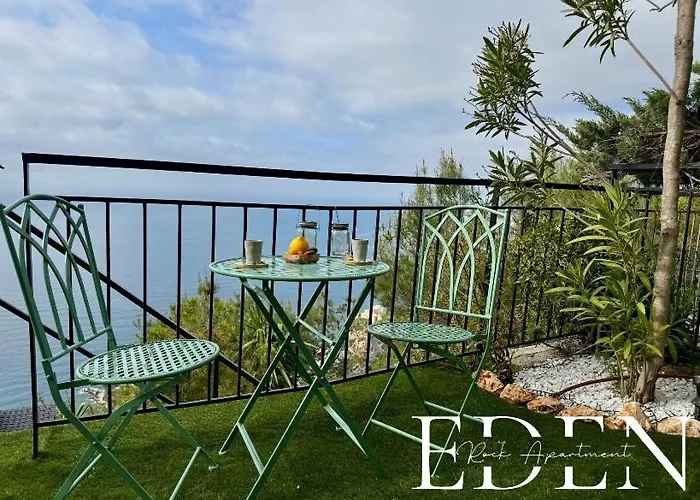 Eden Rock Apartment *